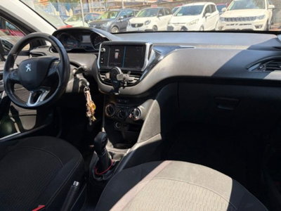 Peugeot 208 1.2 puretech Active s&s 75cv (11)