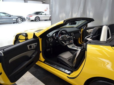 Mercedes-Benz SLC 300 AMG line (2)