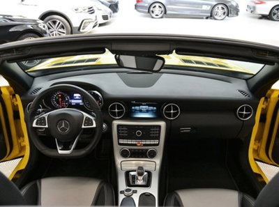 Mercedes-Benz SLC 300 AMG line (6)