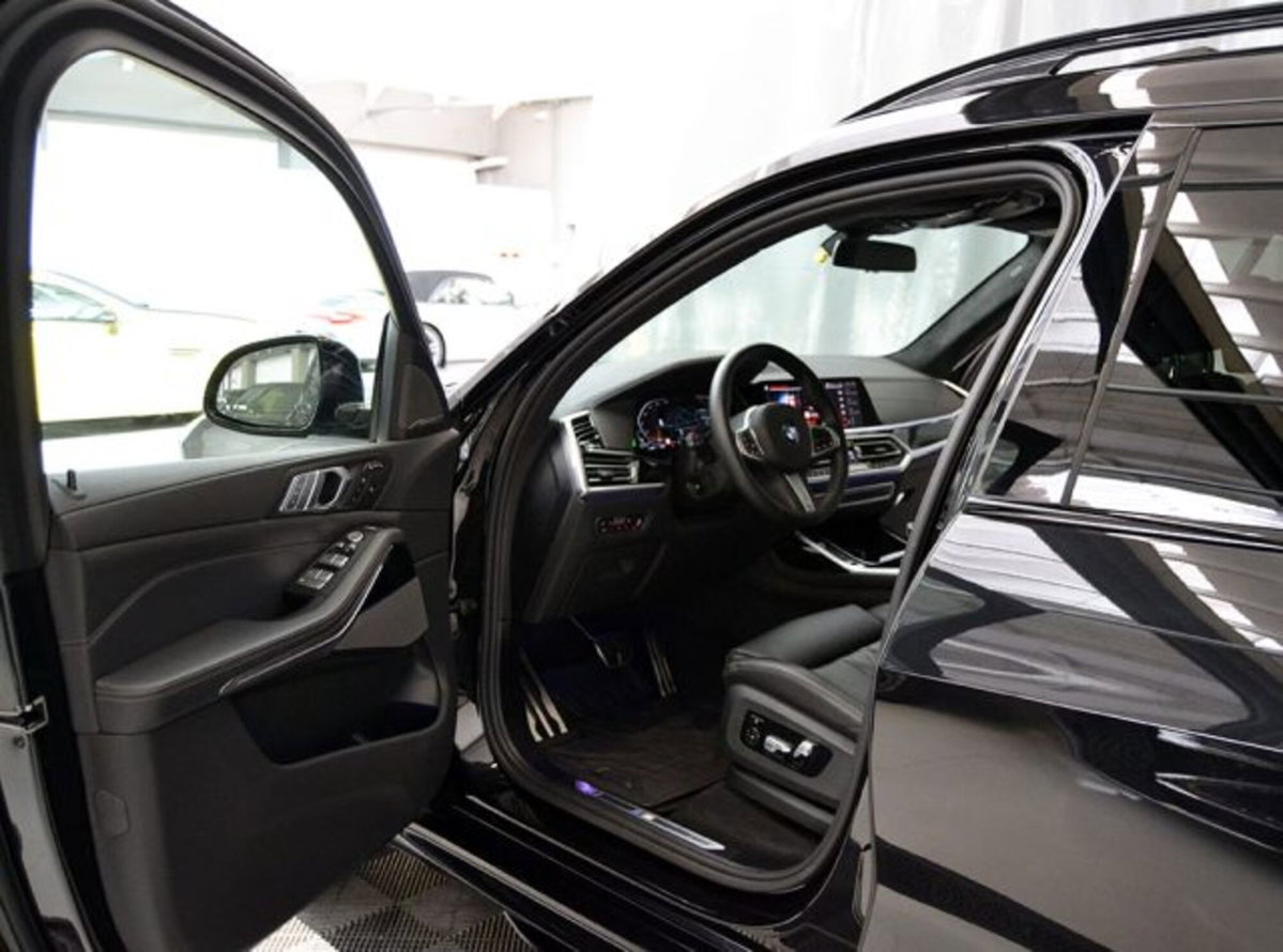 BMW X7 xDrive30d (2)