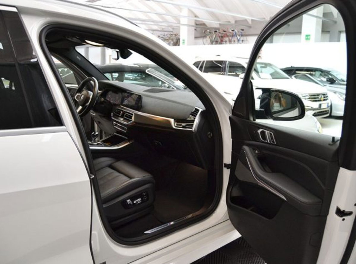 BMW X5 xDrive30d Msport (4)