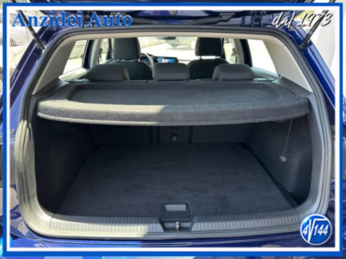Volkswagen Golf Variant 1.0 eTSI EVO DSG Life (10)