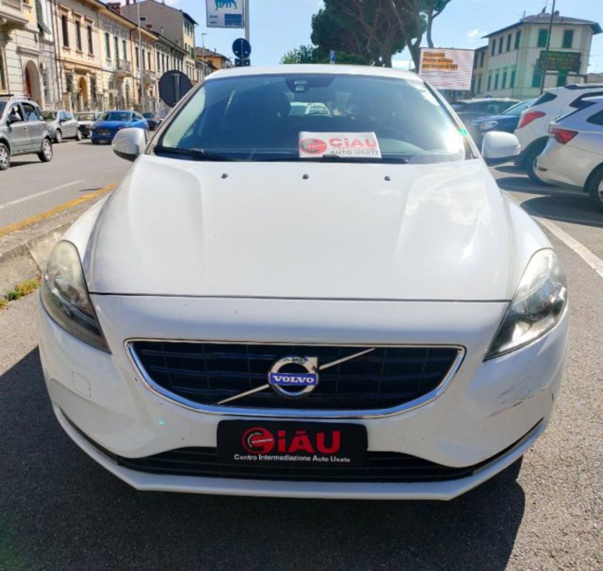 Volvo V40 D2 1.6 Business Edition (2)