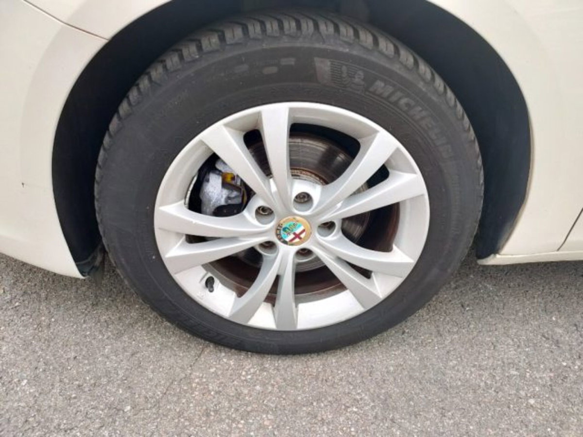 Alfa Romeo Giulietta 1.6 JTDm Progression 120cv (20)