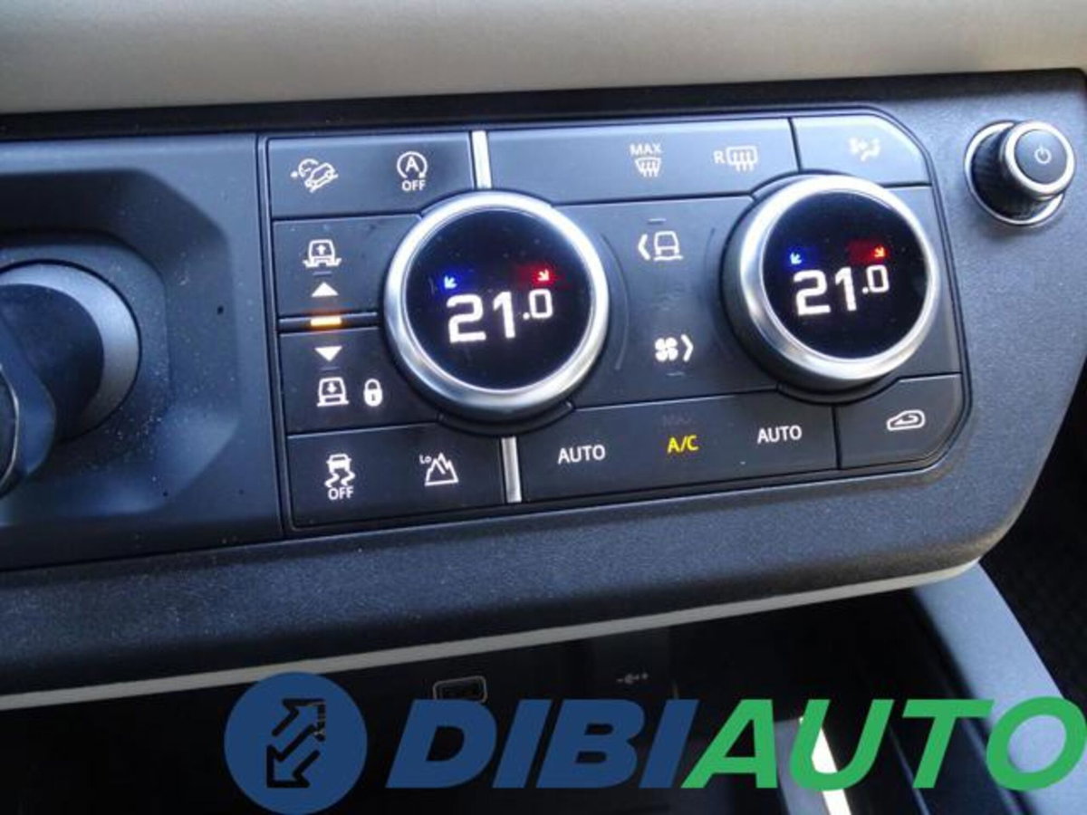 Land Rover Defender 110 3.0D I6 200 CV AWD Auto X-Dynamic S (13)