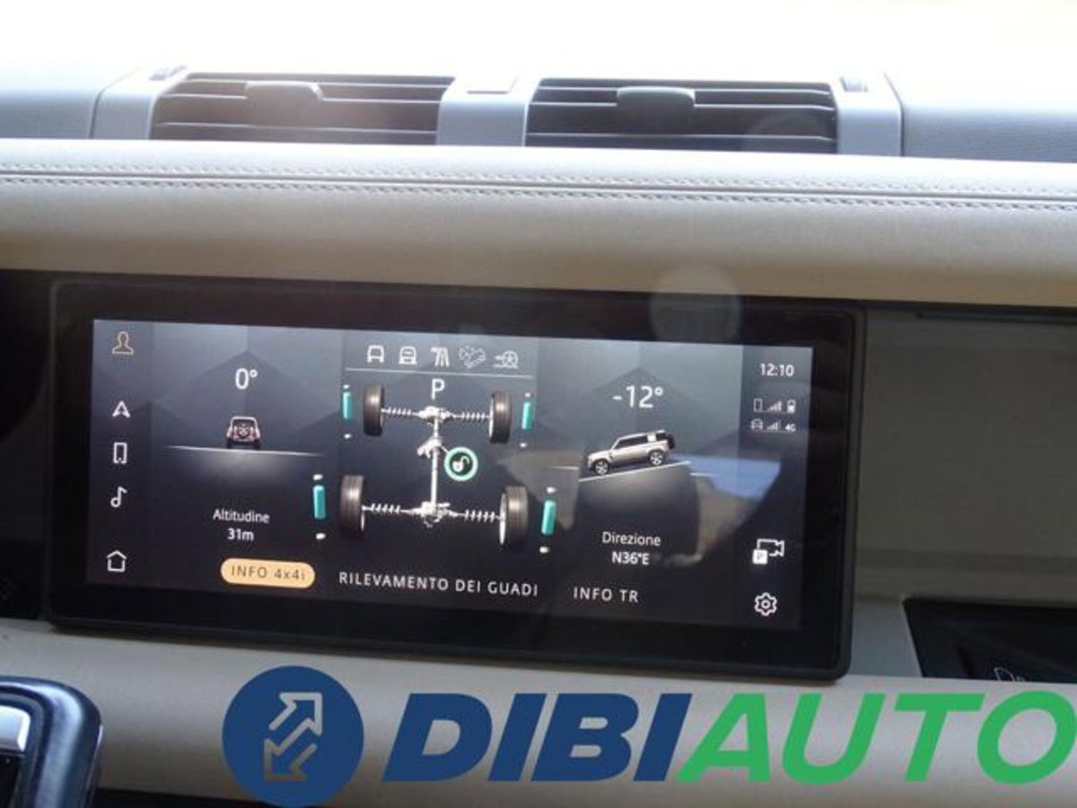 Land Rover Defender 110 3.0D I6 200 CV AWD Auto X-Dynamic S (16)
