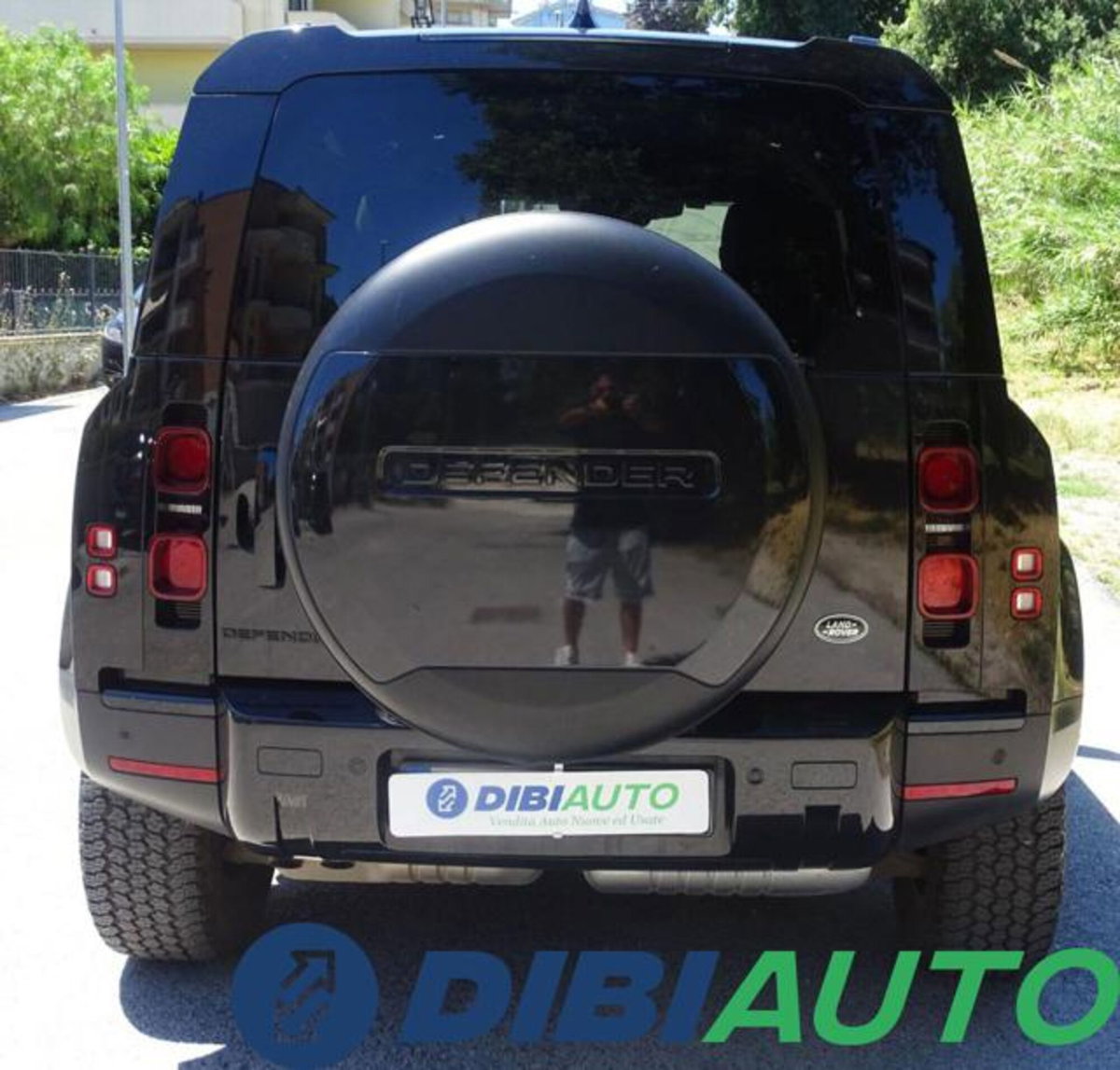 Land Rover Defender 110 3.0D I6 200 CV AWD Auto X-Dynamic S (5)