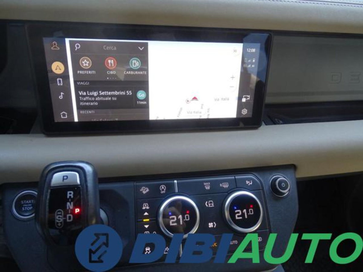 Land Rover Defender 110 3.0D I6 200 CV AWD Auto X-Dynamic S (9)