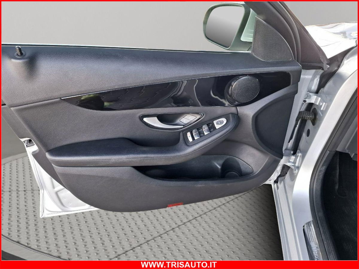 Mercedes-Benz Classe C 180 d Executive (13)
