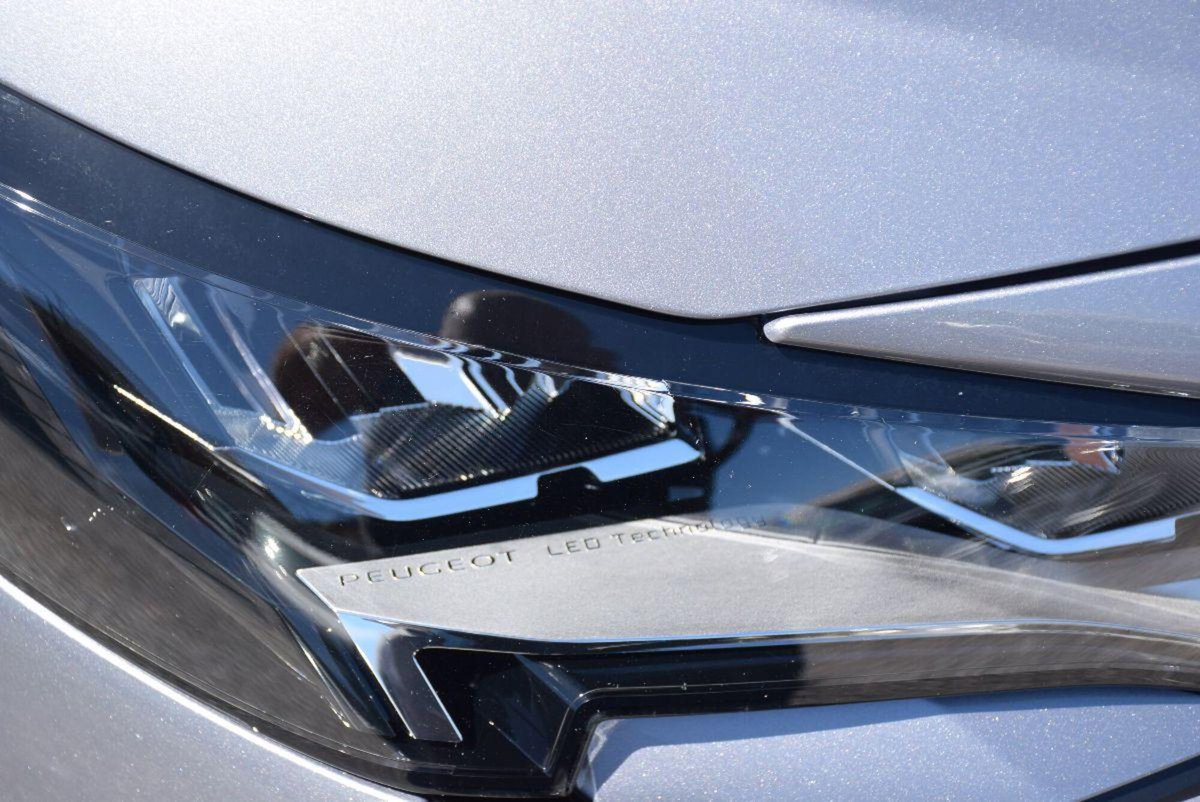 Peugeot 5008 BlueHDi 130 S&S EAT8 Allure (17)