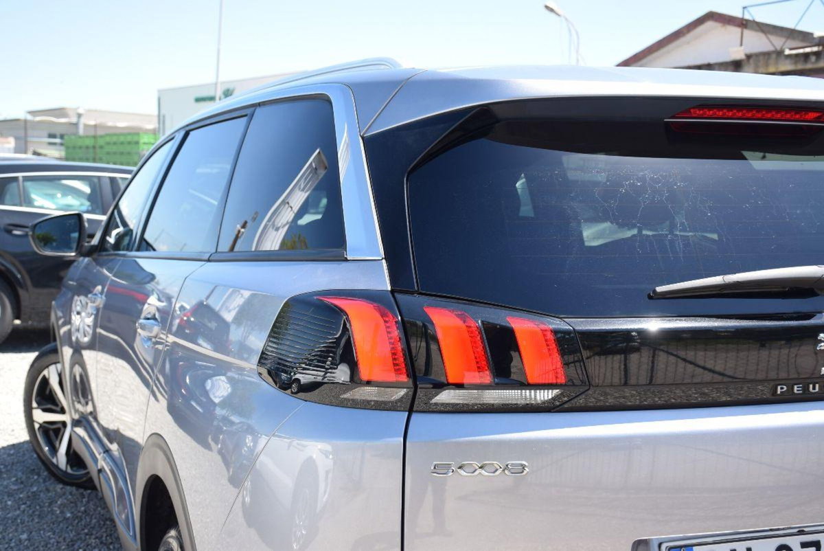Peugeot 5008 BlueHDi 130 S&S EAT8 Allure (20)