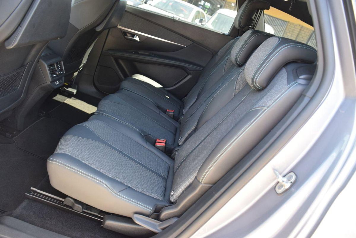 Peugeot 5008 BlueHDi 130 S&S EAT8 Allure (7)
