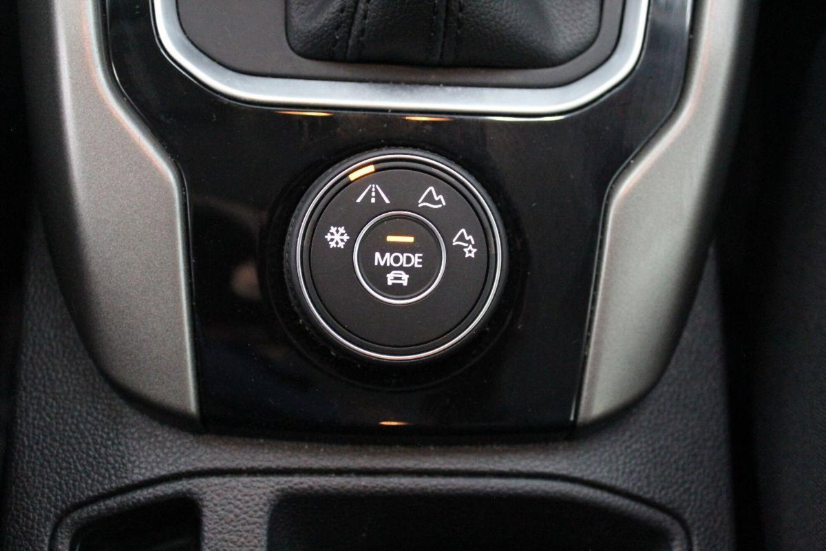 Volkswagen T-Roc 2.0 tdi R-Line 4motion 150cv dsg (18)
