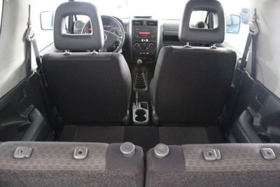 Suzuki Jimny 1.3i 16V cat 4WD JLX (12)