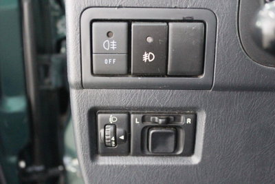 Suzuki Jimny 1.3i 16V cat 4WD JLX (18)