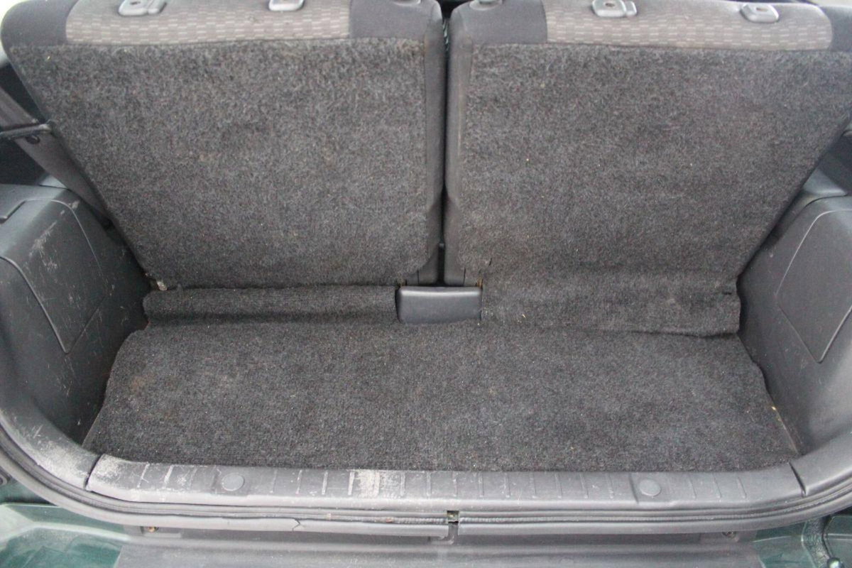 Suzuki Jimny 1.3i 16V cat 4WD JLX (19)