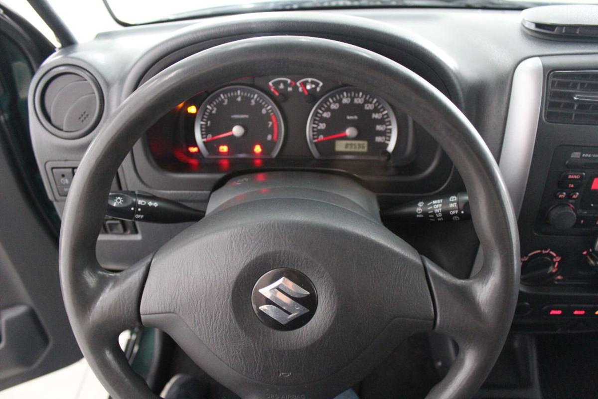 Suzuki Jimny 1.3i 16V cat 4WD JLX (8)