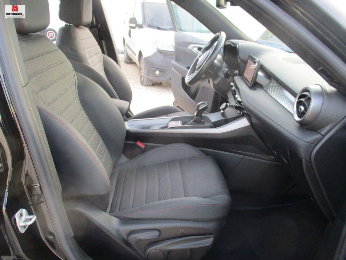 Alfa Romeo Tonale 1.6 Sprint 130cv tct6 (18)