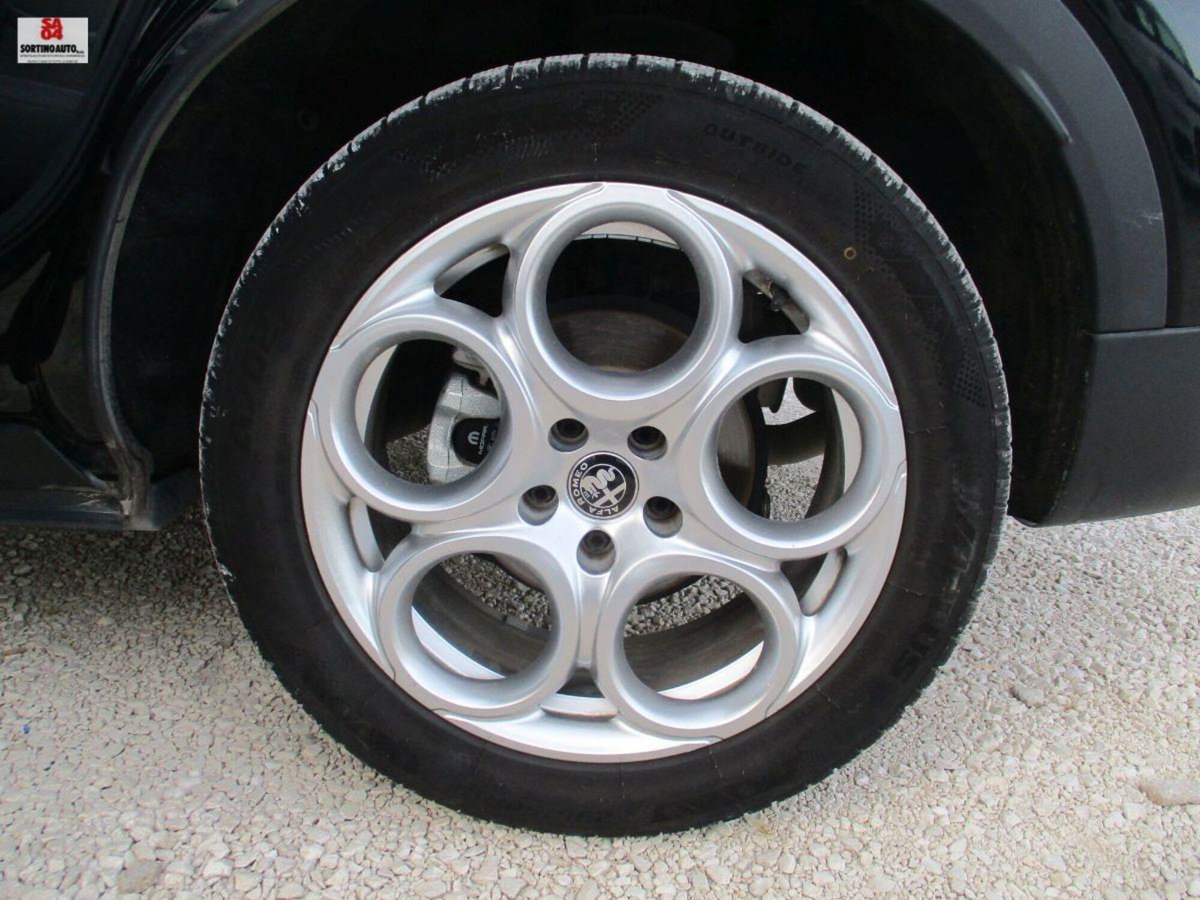 Alfa Romeo Tonale 1.6 Sprint 130cv tct6 (7)