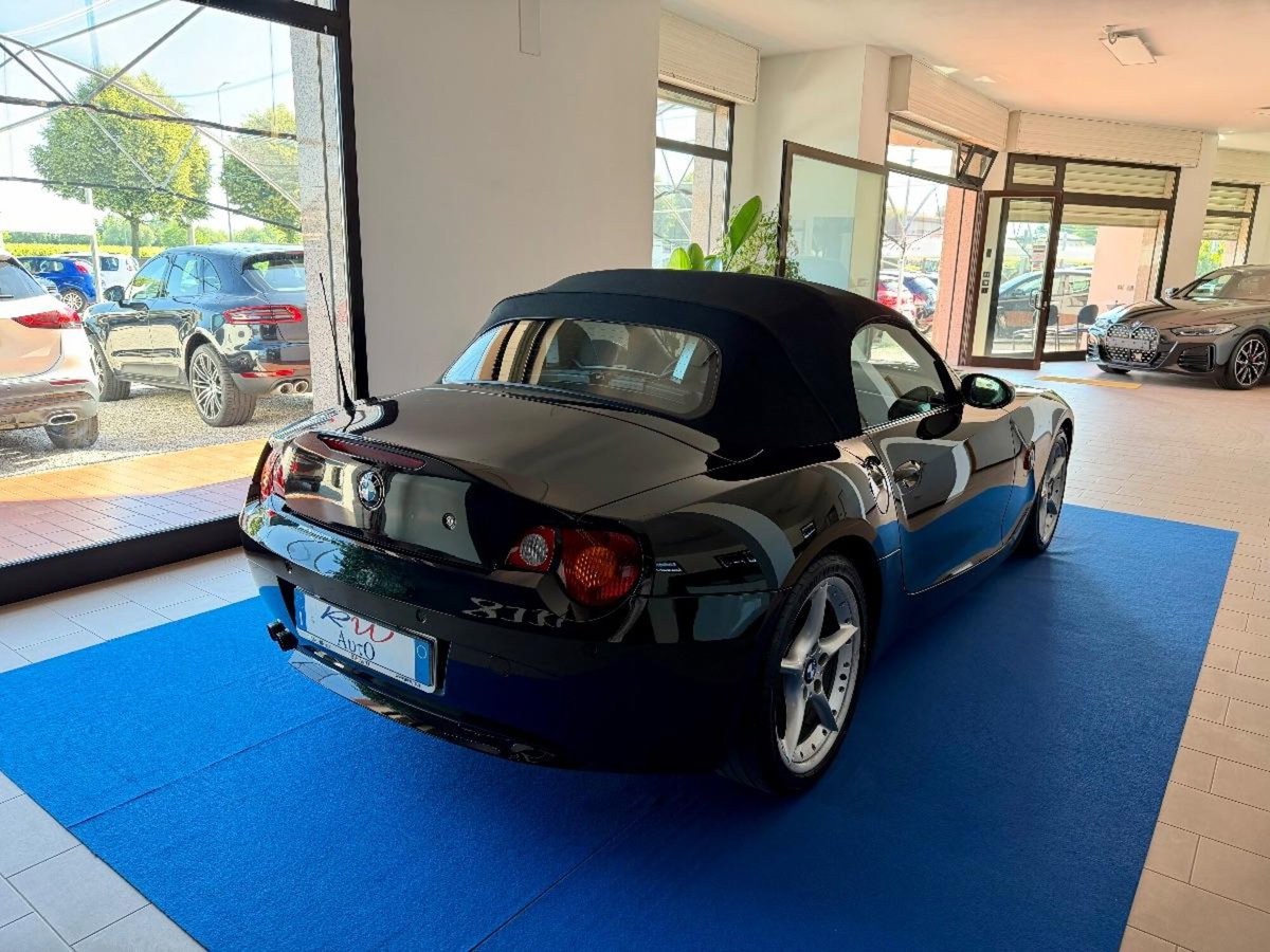 BMW Z4 Cabrio Z4 2.2i cat Roadster (5)