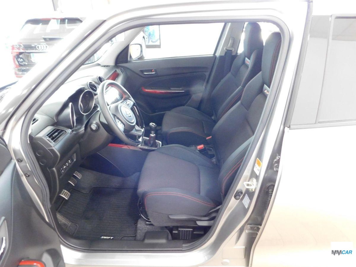 Suzuki Swift Sport 1.4 Boosterjet (8)