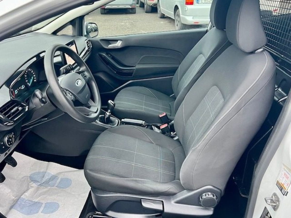 Ford Fiesta 1.5 TDCi 85 CV 3 porte  Trend (8)