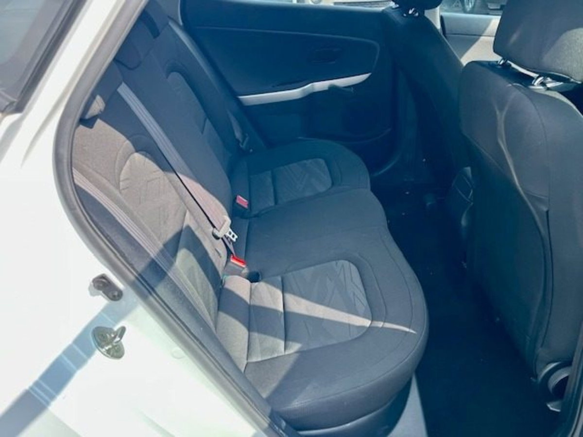 Kia cee'd 1.6 CRDi 110 CV 5 porte Cool (11)