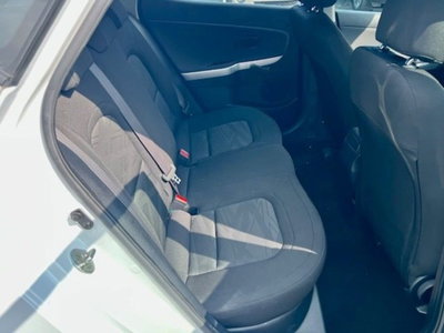 Kia cee'd 1.6 CRDi 110 CV 5 porte Cool (11)