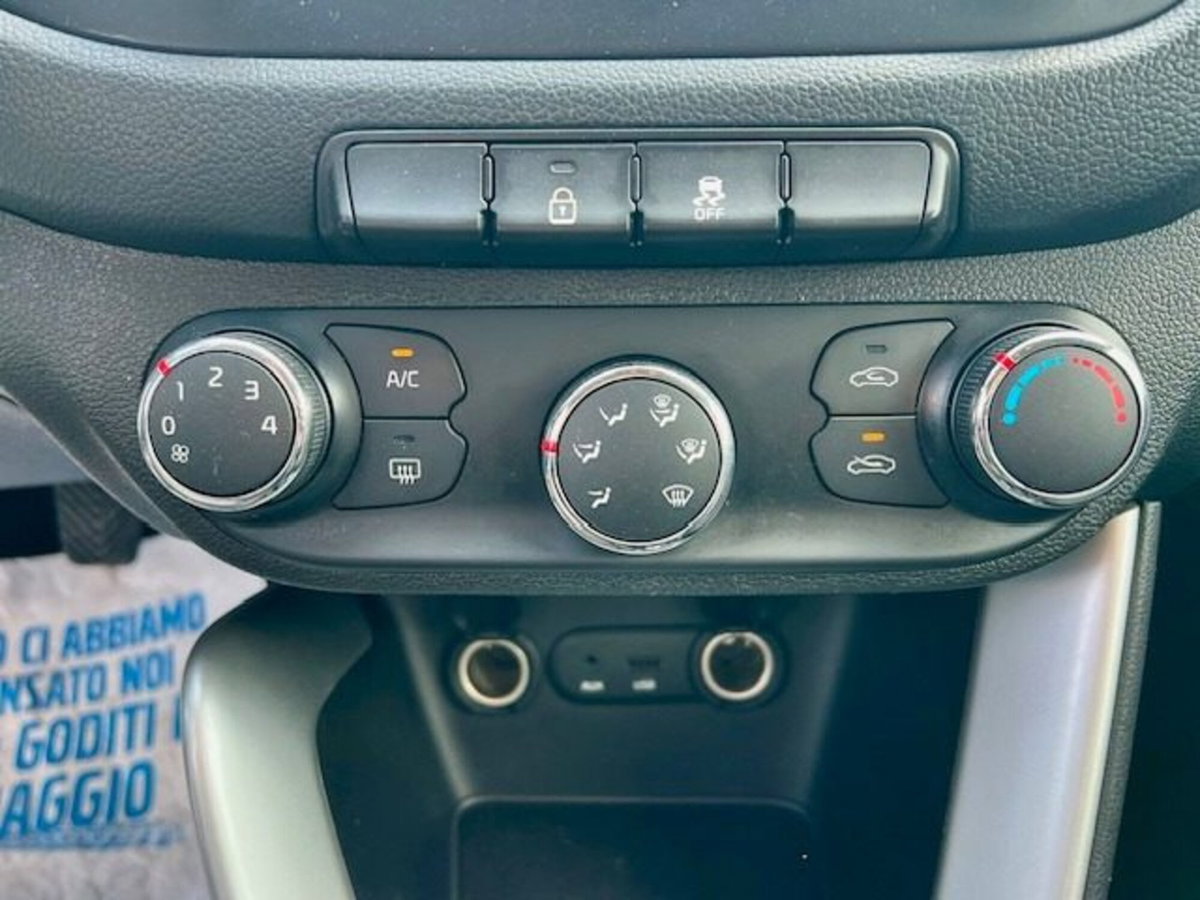 Kia cee'd 1.6 CRDi 110 CV 5 porte Cool (13)