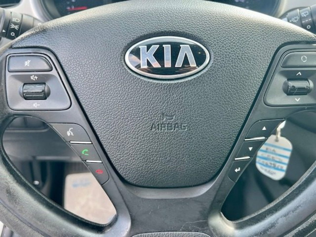 Kia cee'd 1.6 CRDi 110 CV 5 porte Cool (18)