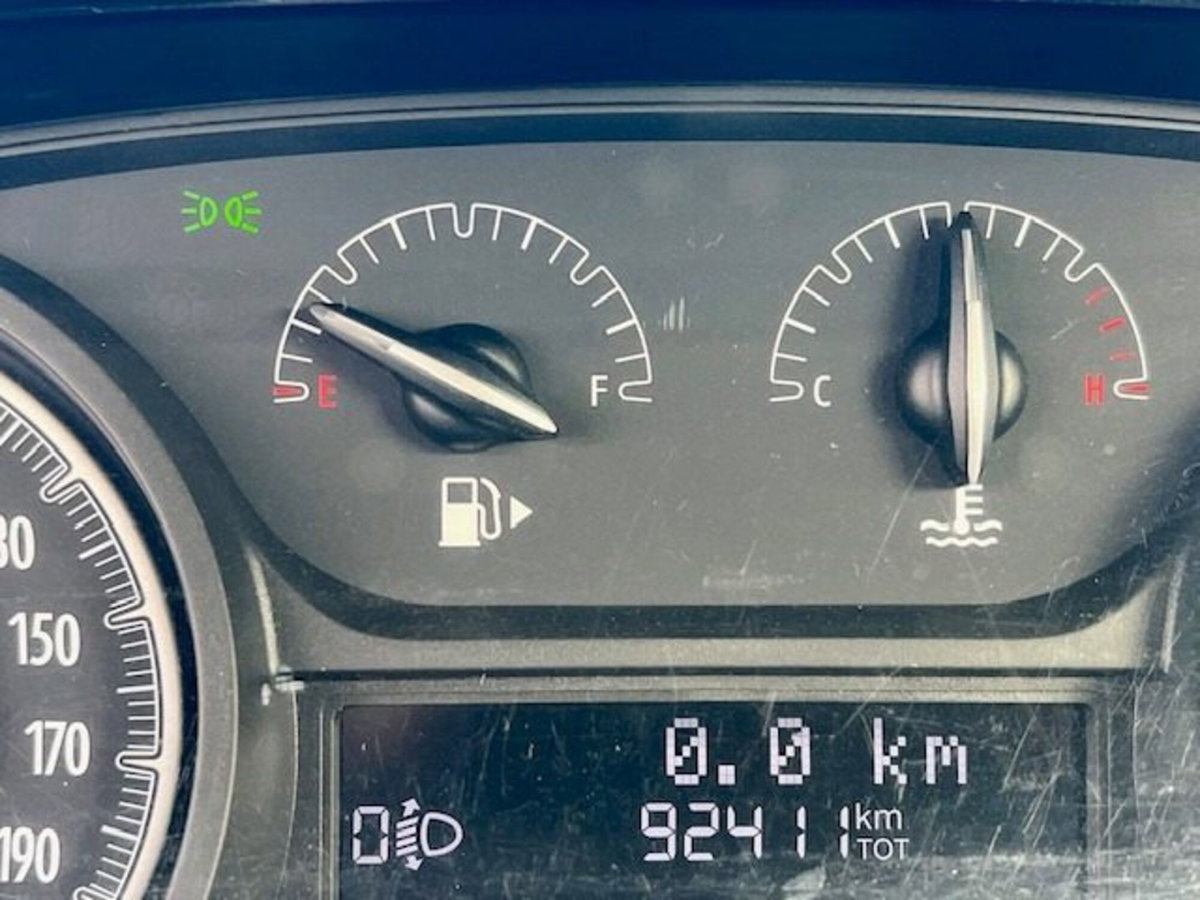 Lancia Ypsilon 1.2 69 CV 5 porte Elefantino Blu (16)
