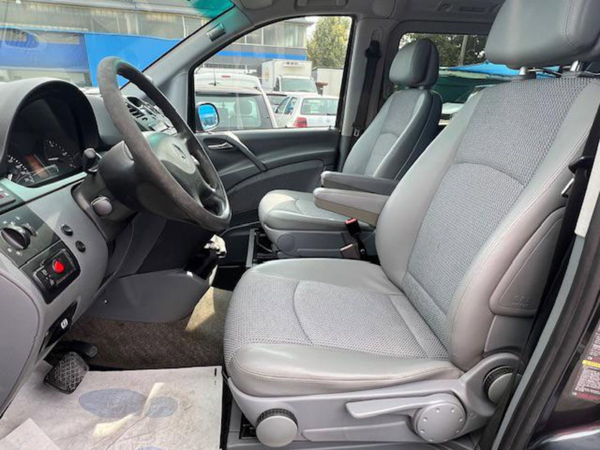 Mercedes-Benz Viano 2.2 CDI 4Matic Ambiente (11)
