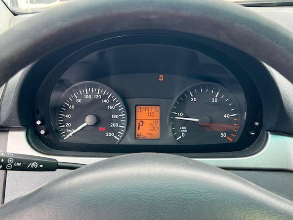 Mercedes-Benz Viano 2.2 CDI 4Matic Ambiente (19)