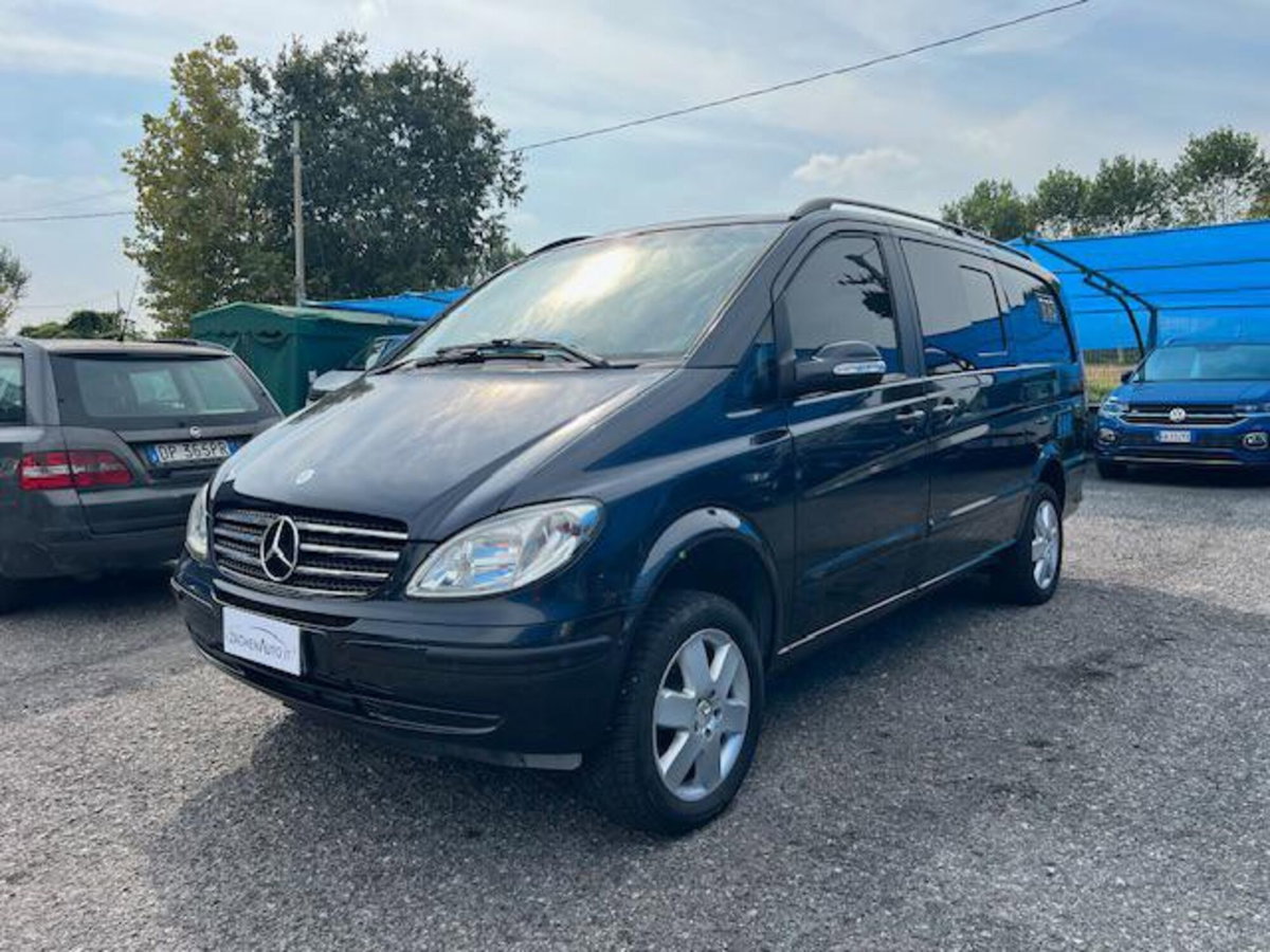Mercedes-Benz Viano 2.2 CDI 4Matic Ambiente (2)