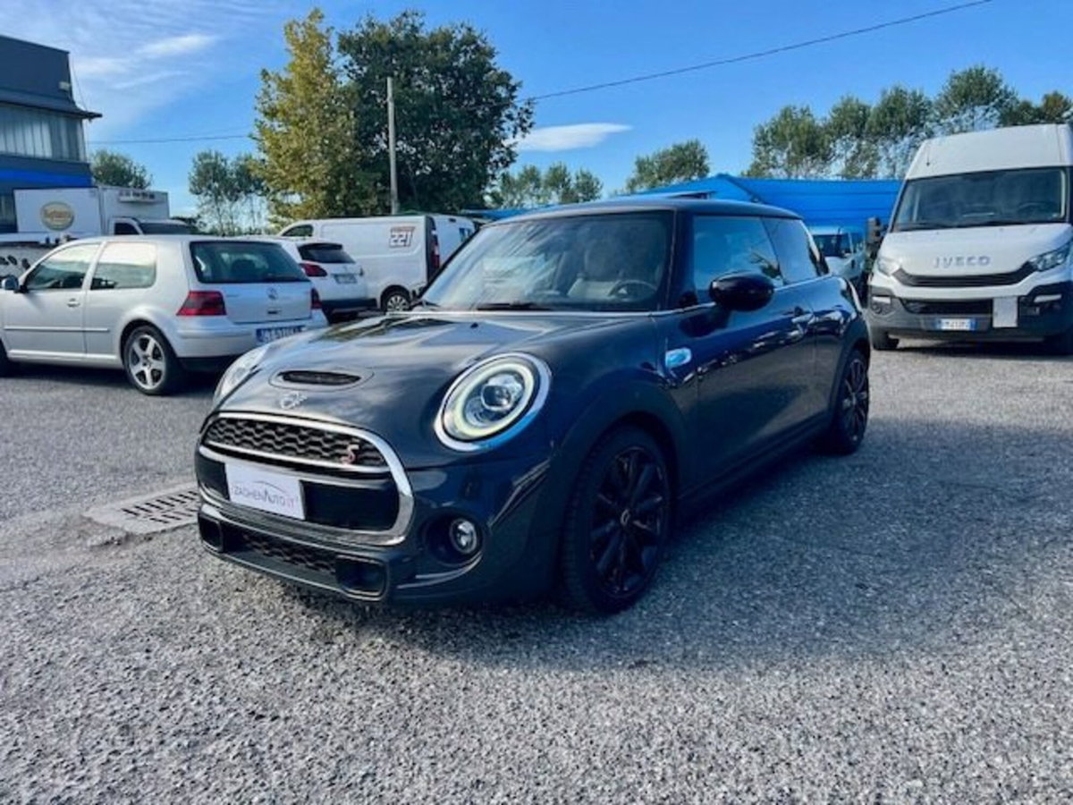 MINI Mini 2.0 Cooper S (2)