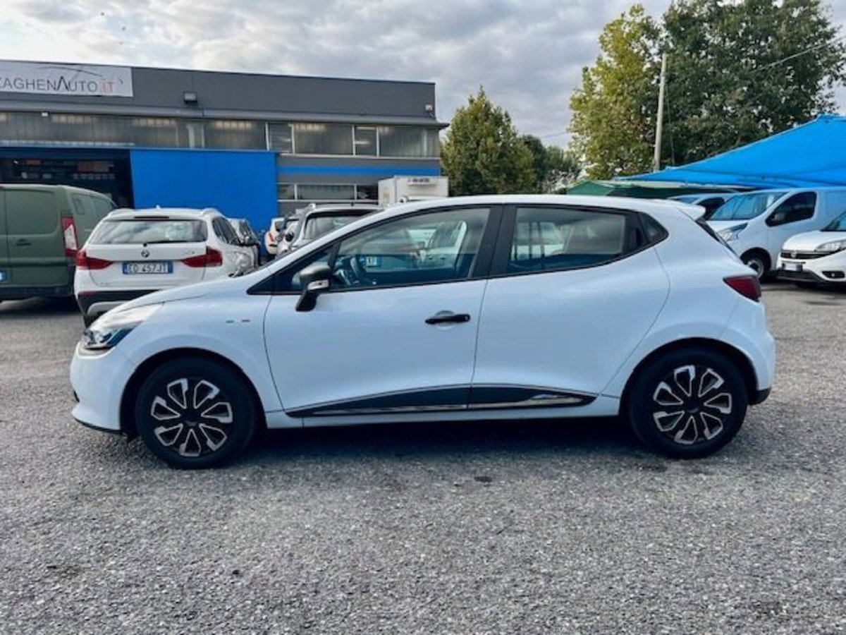 Renault Clio 1.2 75CV 5 porte Van (5)