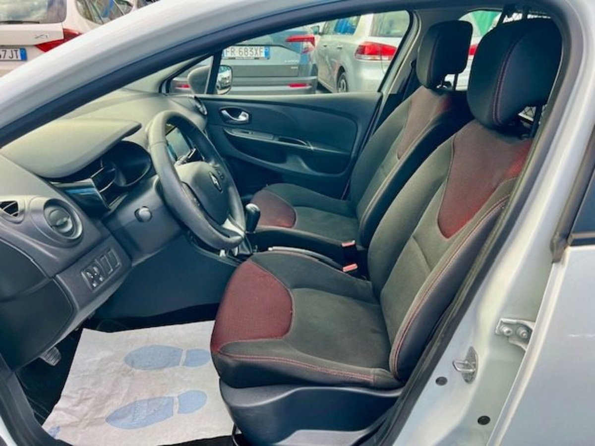 Renault Clio 1.2 75CV 5 porte Van (7)
