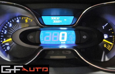 Renault Captur 1.5 dCi 8V 90 CV Start&Stop Project Runway (11)