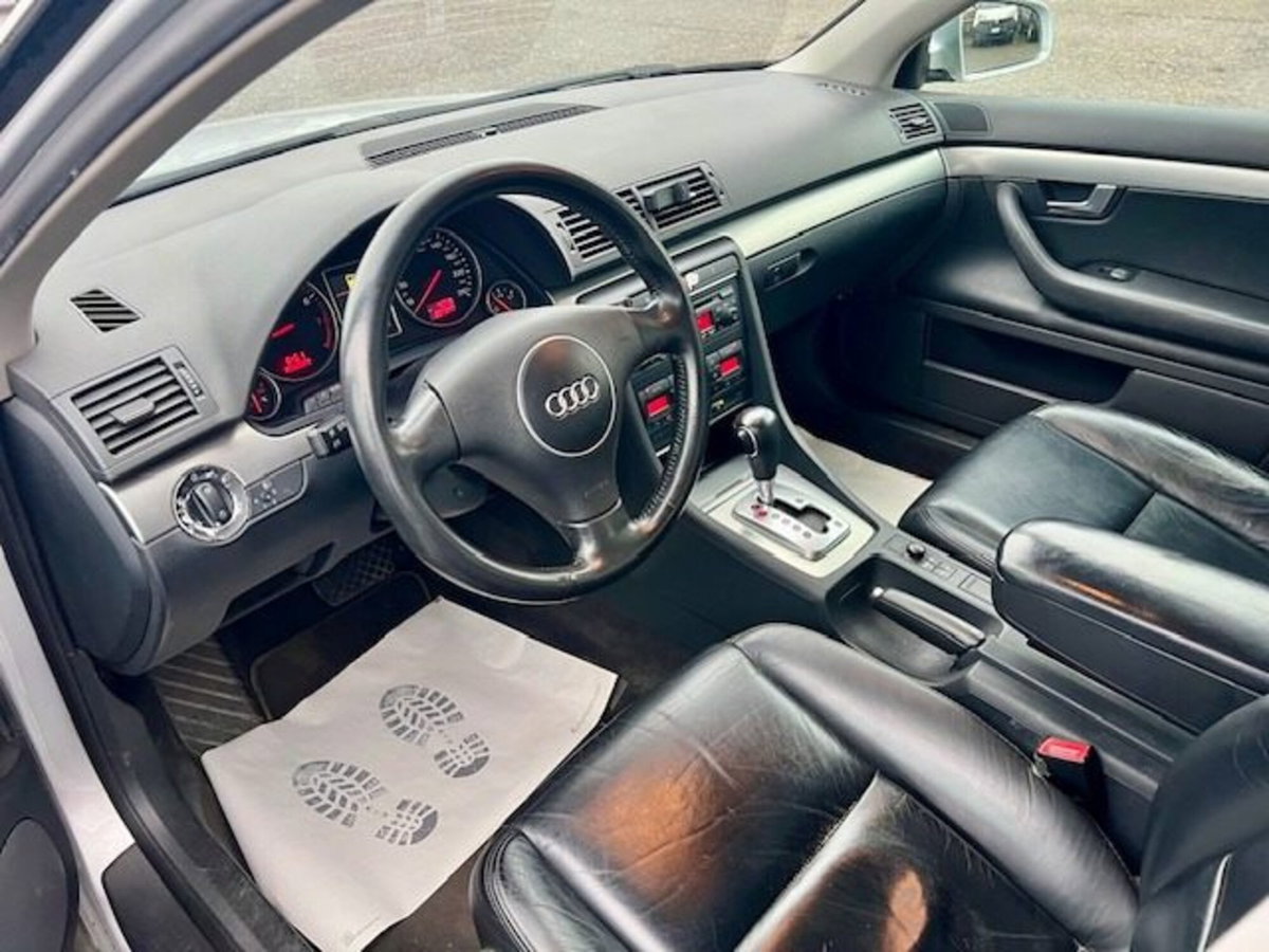Audi A4 Avant 1.8 T 20V/190 CV cat (16)