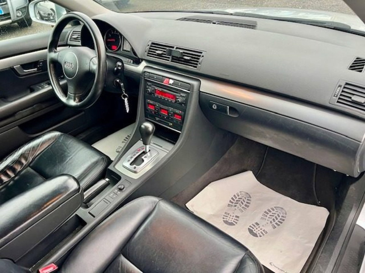 Audi A4 Avant 1.8 T 20V/190 CV cat (17)
