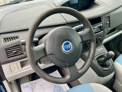 Fiat Idea 1.4 16V Dynamic (12)
