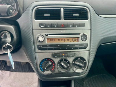 Fiat Grande Punto 1.4 5 porte Active (12)