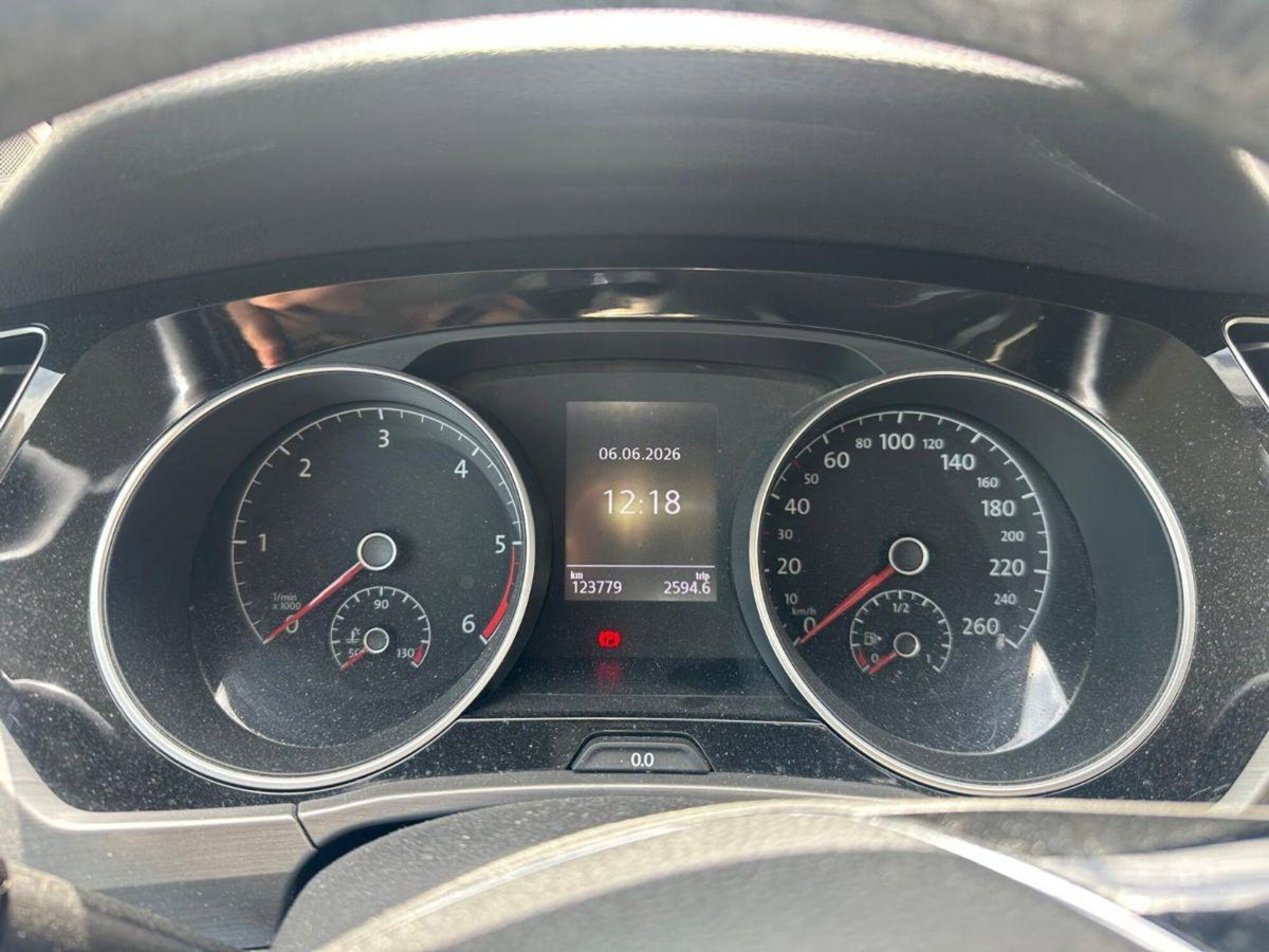 Volkswagen Touran 1.6 TDI DPF Comfortline BMT (10)
