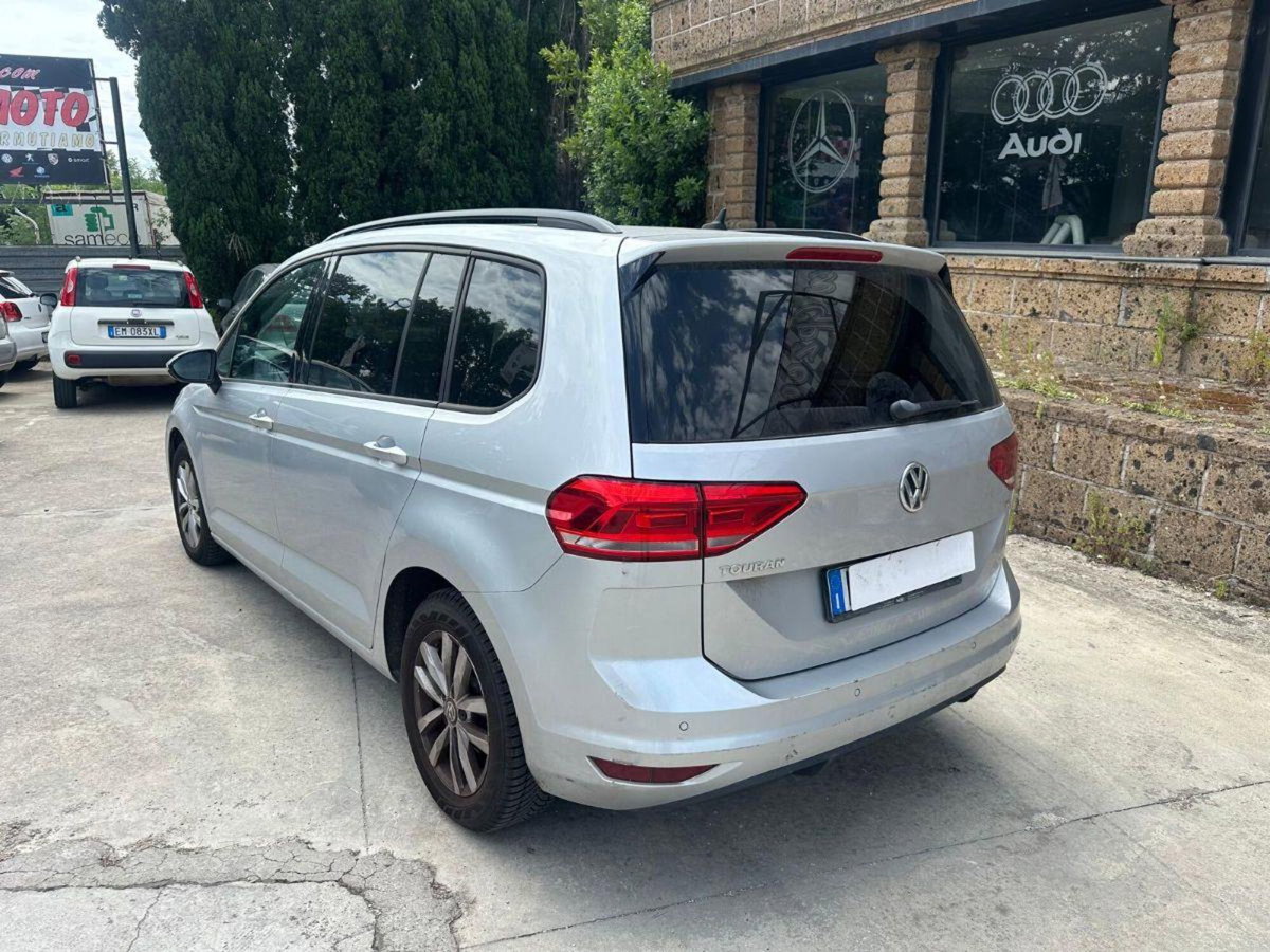 Volkswagen Touran 1.6 TDI DPF Comfortline BMT (3)