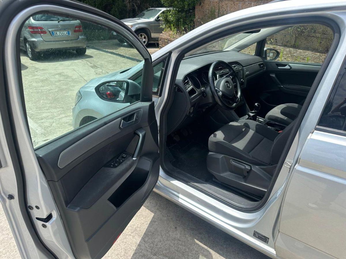Volkswagen Touran 1.6 TDI DPF Comfortline BMT (9)