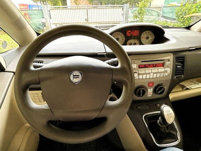 Lancia Musa 1.4 Argento (10)