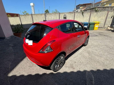 Lancia Ypsilon 1.2 69 CV 5 porte GPL Ecochic Gold (2)