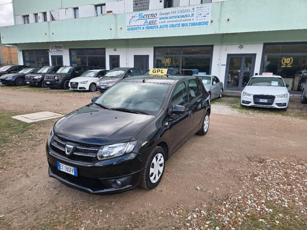 Dacia Sandero 1.2 16V GPL 75CV (2)