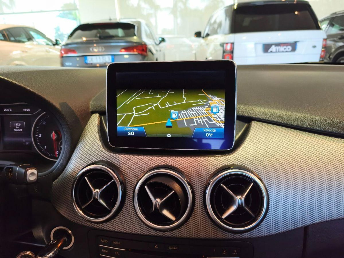 Mercedes-Benz Classe B 180 d Automatic Premium (11)