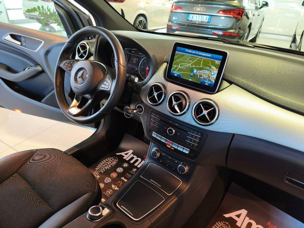 Mercedes-Benz Classe B 180 d Automatic Premium (14)